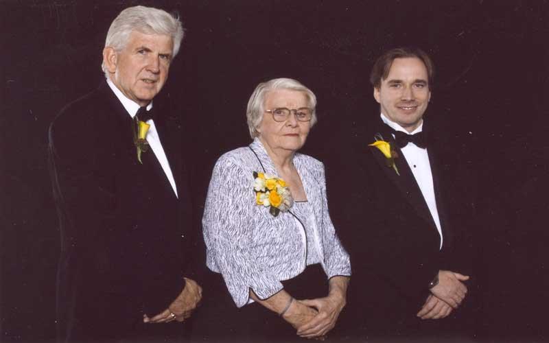 Jean and Bob Metcalfe | Robert Melancton Metcalfe was born in Brooklyn, New York on April 7. Metcalfe is an electrical engineer who co-invented Ethernet, founded 3Com and formulated Metcalfe's Law. Bob Metcalfe was made a Fellow along with Jean Jennings Bartik and Linus Torvalds. (Courtesy of Dr. Jon Rickman, Vice President of Informaiton Technology, Northwest Missouri State University.)